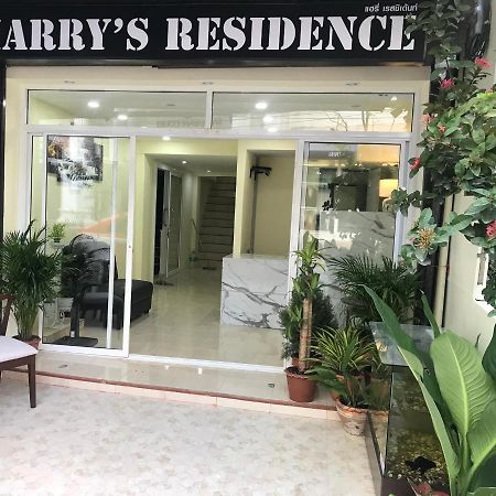 Harrys Resiendence Hotel Bangkok Exterior photo